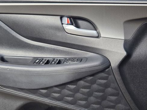 Used 2019 Hyundai Santa Fe SEL image 27