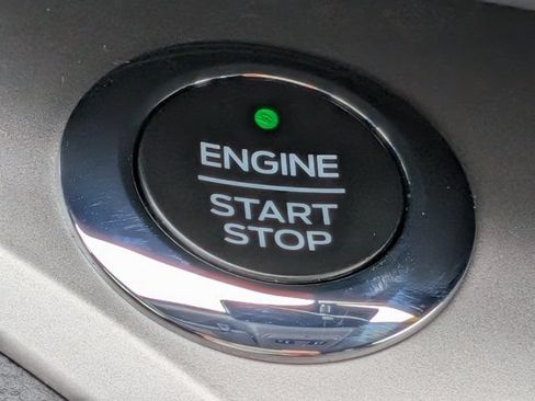 Used 2021 Ford Explorer XLT w/ Equipment Group 202A RWD image 31