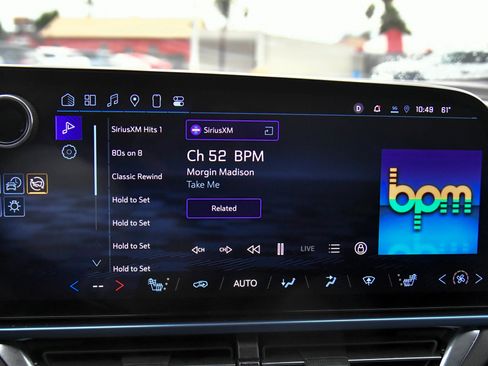 Used 2025 Chevrolet Equinox EV LT w/ Convenience Package image 29