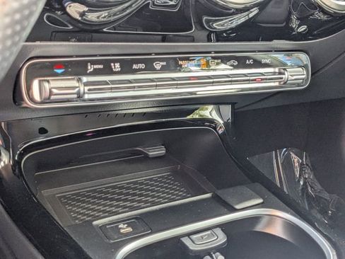 Used 2025 Mercedes-Benz CLA 250 image 20