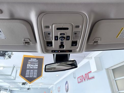 Certified 2022 GMC Yukon Denali image 30