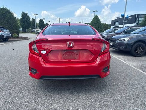 Used 2018 Honda Civic EX image 4