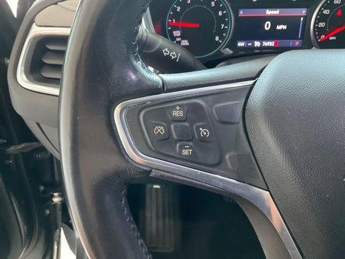 Used 2019 Chevrolet Equinox Premier FWD image 9