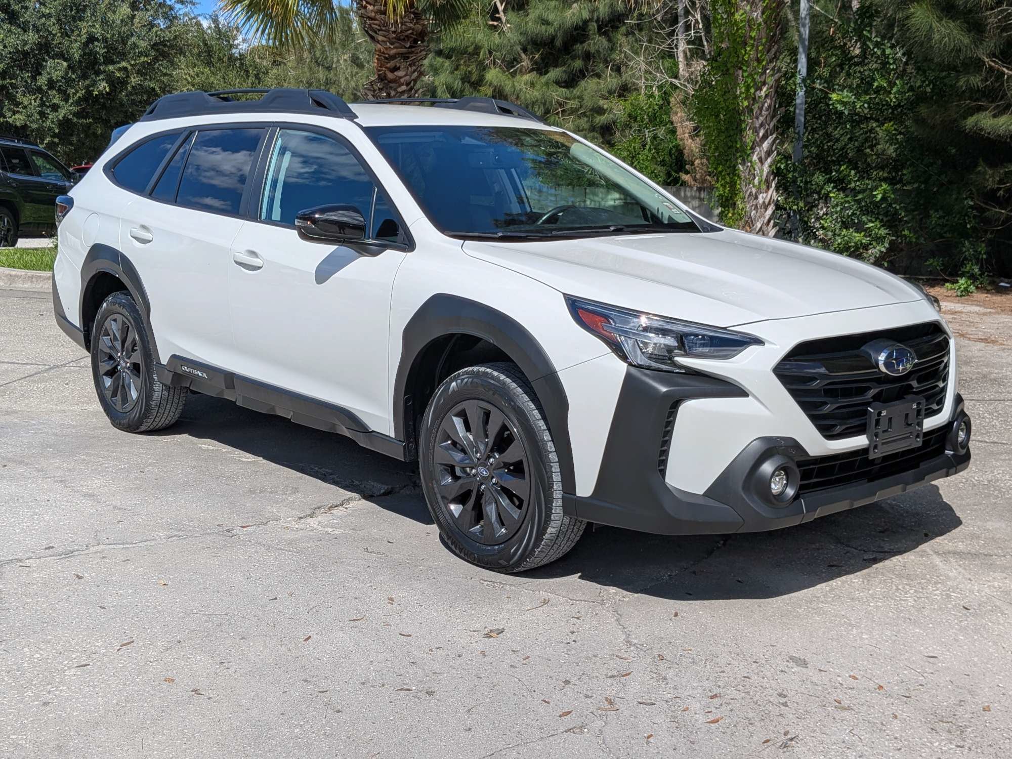Used 2023 Subaru Outback Onyx Edition AWD/4WD image 2