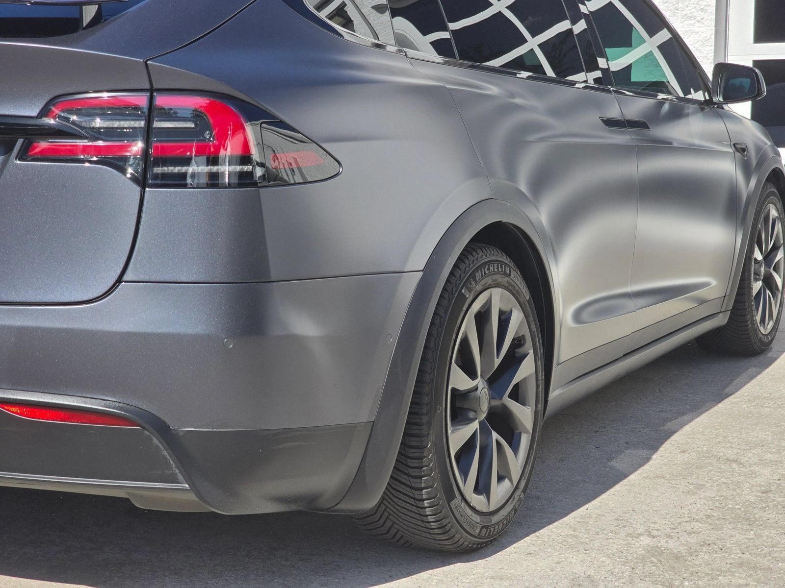 Used 2023 Tesla Model X AWD/4WD image 40