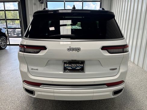 Used 2025 Jeep Grand Cherokee L Summit w/ Advanced Protech Group IV AWD/4WD image 6