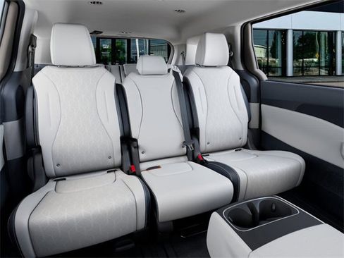 New 2026 Kia Carnival EX image 16