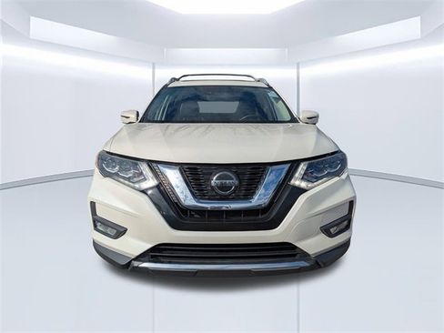 Used 2018 Nissan Rogue SL w/ Premium Package image 9
