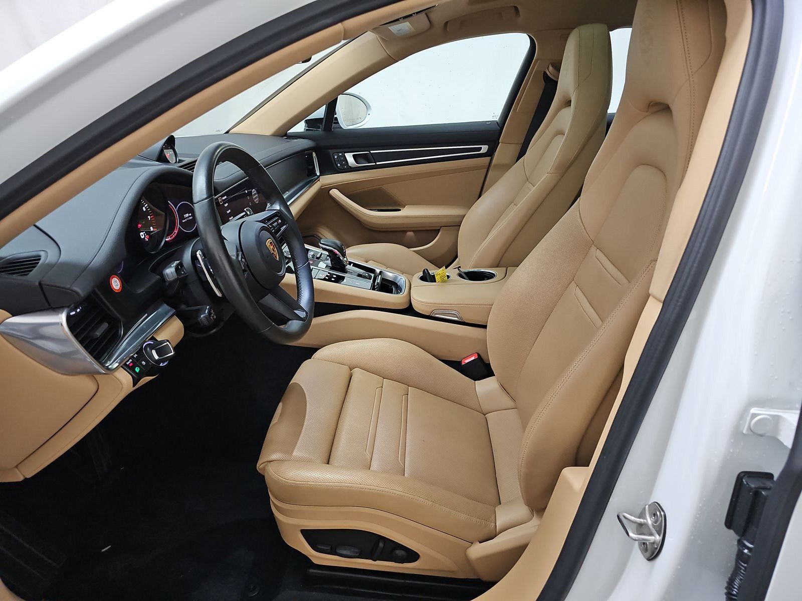 Used 2023 Porsche Panamera Platinum Edition w/ Sportdesign Package RWD image 6