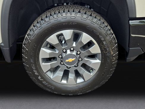 New 2026 Chevrolet Silverado 2500 Custom w/ Custom Value Package AWD/4WD image 10