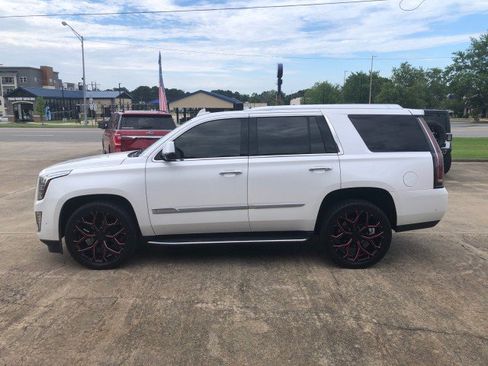 Used 2019 Cadillac Escalade Premium Luxury AWD/4WD image 1