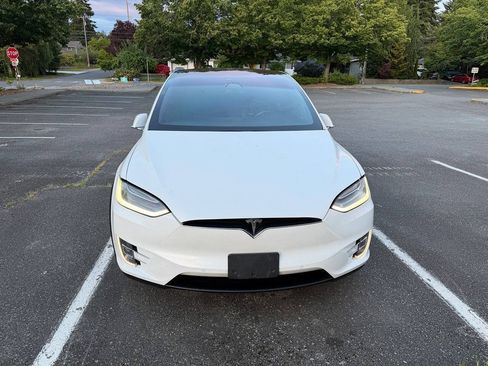 Used 2017 Tesla Model X 100D AWD/4WD image 4
