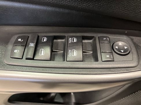 Used 2020 Jeep Cherokee Latitude Plus w/ Cold Weather Group image 12