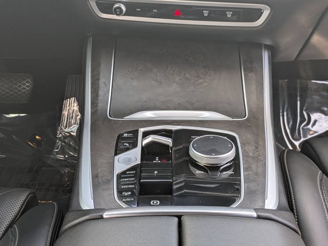 Used 2025 BMW X5 xDrive40i AWD/4WD image 19