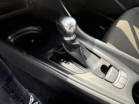 Used 2018 Toyota C-HR XLE image 15