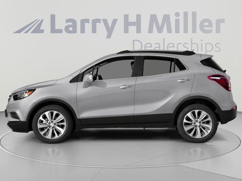 Used 2018 Buick Encore Essence AWD/4WD image 5