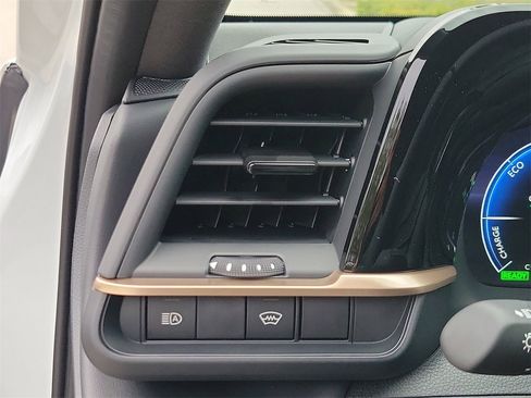 New 2026 Toyota Crown XLE image 31