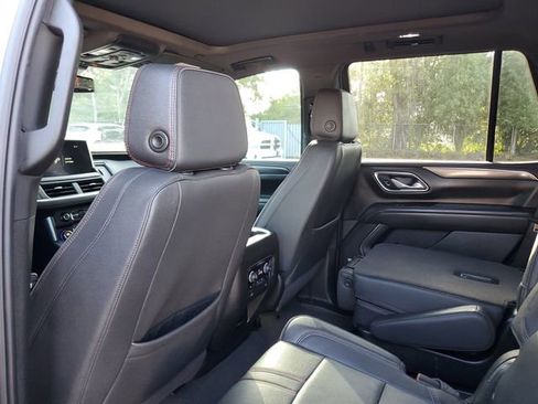Used 2024 Chevrolet Tahoe RST w/ Luxury Package AWD/4WD image 8