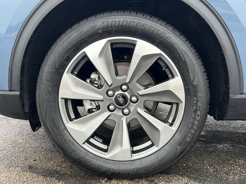 Used 2025 Ford Escape Platinum image 10