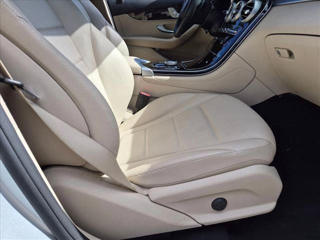 Used 2018 Mercedes-Benz GLC 300 image 20