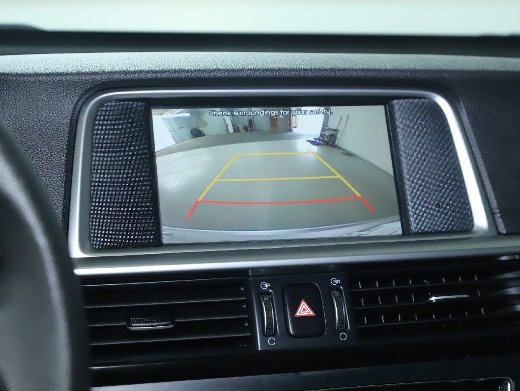 Used 2020 Kia Optima LX FWD image 29