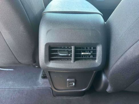 Used 2023 Chevrolet Equinox LT AWD/4WD image 12