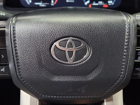 Used 2024 Toyota Tacoma TRD Off-Road AWD/4WD image 50
