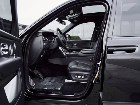 Used 2019 Rolls-Royce Cullinan AWD/4WD image 34