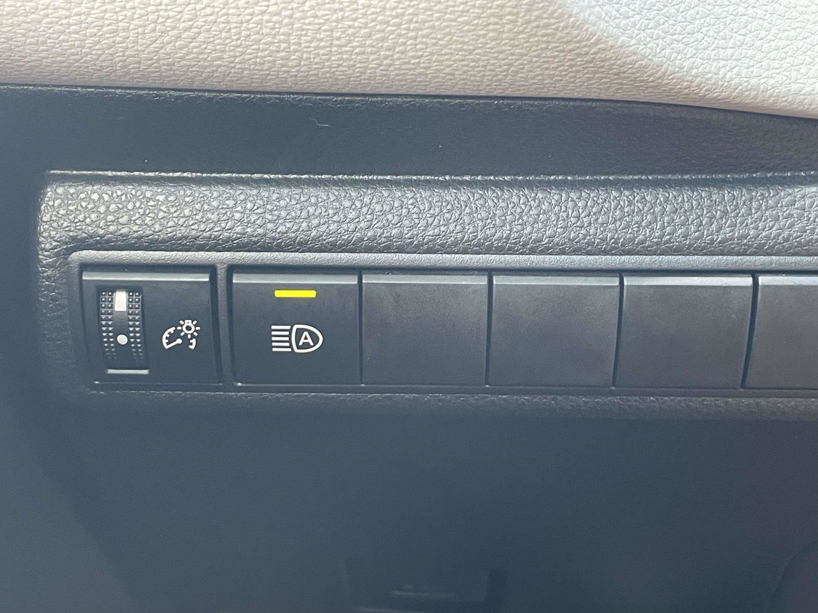 Used 2026 Toyota Corolla SE FWD image 21
