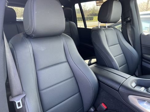 Certified 2025 Mercedes-Benz GLS 450 4MATIC image 35