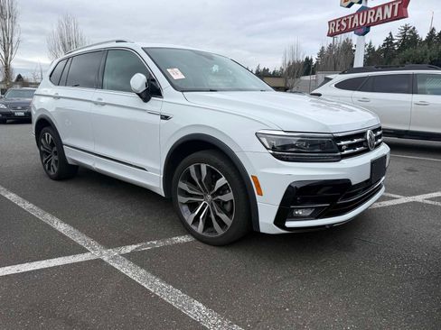 Used 2020 Volkswagen Tiguan SEL Premium R-Line w/ 3rd Row Seat Package image 4