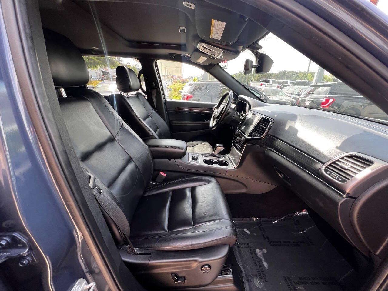 Used 2019 Jeep Grand Cherokee Limited AWD/4WD image 13
