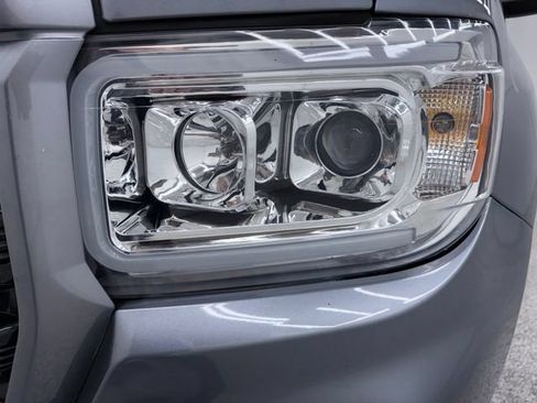 Used 2022 GMC Canyon Elevation w/ Trailering Package RWD image 7