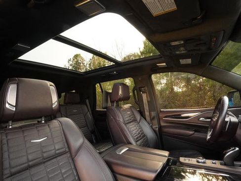 Used 2023 Cadillac Escalade V image 27