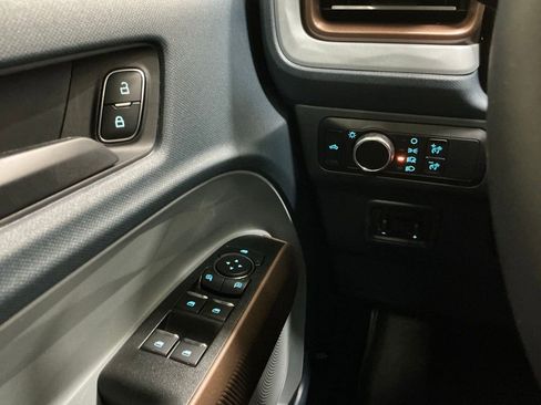 Used 2024 Ford Maverick Lariat w/ FX4 Off-Road Package image 16