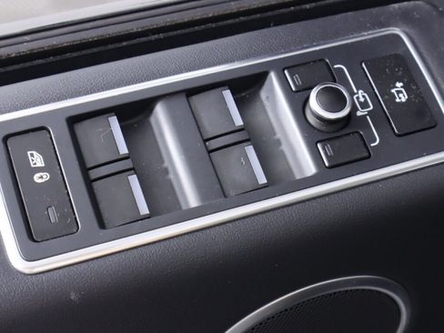 Used 2015 Land Rover Range Rover Supercharged AWD/4WD image 30