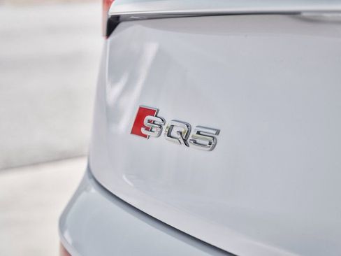 Used 2024 Audi SQ5 Premium Plus image 12