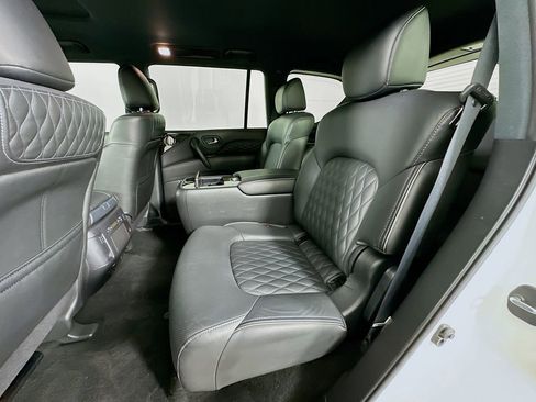 Used 2024 INFINITI QX80 Sensory image 25