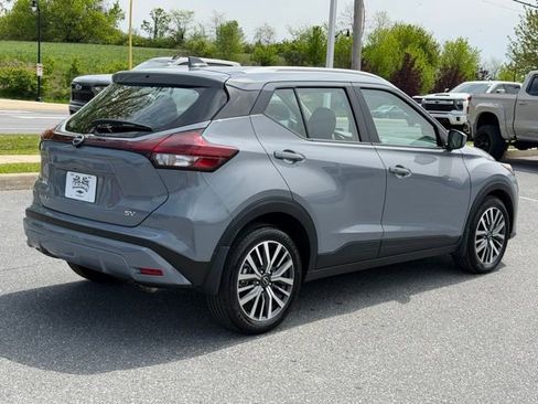 Used 2024 Nissan Kicks SV FWD image 13