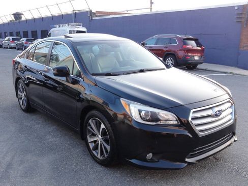 Used 2016 Subaru Legacy 2.5i Limited AWD/4WD image 2