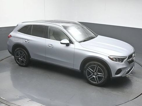 Used 2026 Mercedes-Benz GLC 300 image 42
