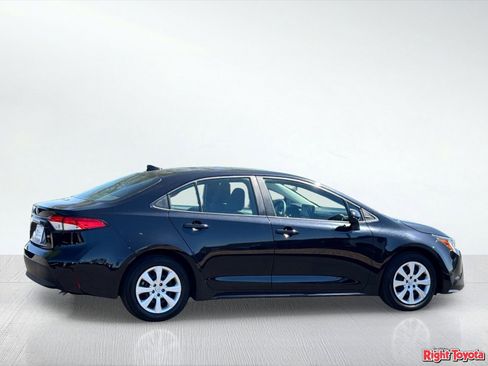 Certified 2024 Toyota Corolla LE FWD image 5