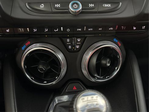 Used 2023 Chevrolet Camaro LT RWD image 34