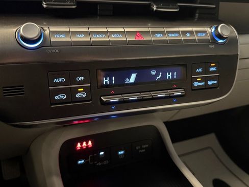 Used 2025 Hyundai Kona SEL image 15