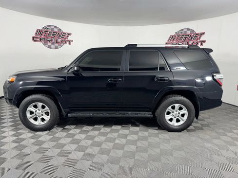 Used 2019 Toyota 4Runner SR5 image 4
