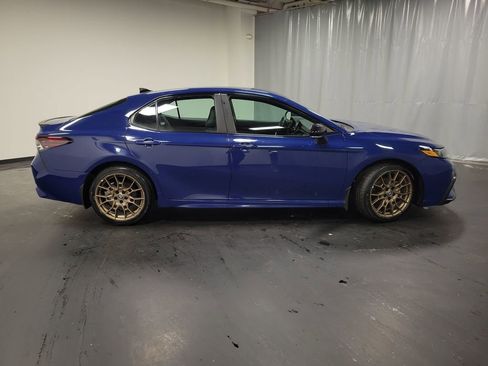 Used 2024 Toyota Camry SE FWD image 9