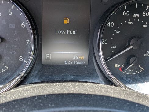 Used 2018 Nissan Rogue Sport S AWD/4WD image 26