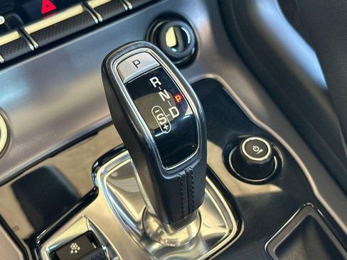 Used 2018 Jaguar F-TYPE Coupe RWD image 16