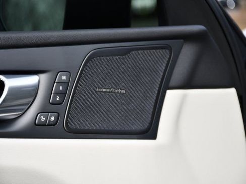 New 2026 Volvo XC60 B5 Ultra w/ Protection Package Premier image 11