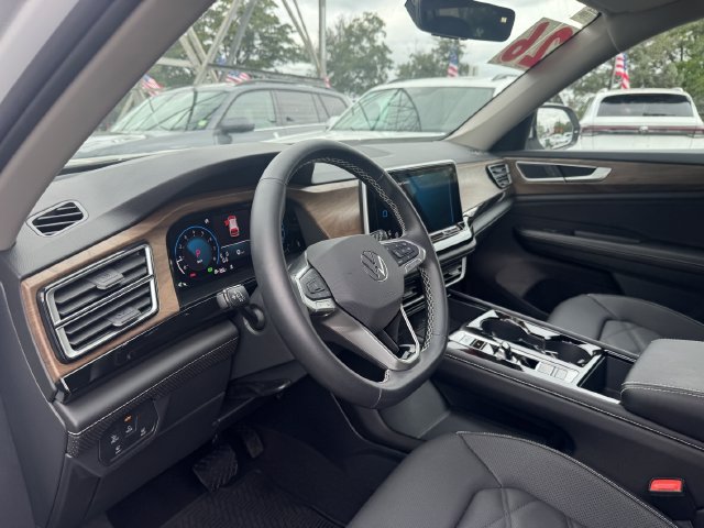 Used 2026 Volkswagen Atlas SE AWD/4WD image 25